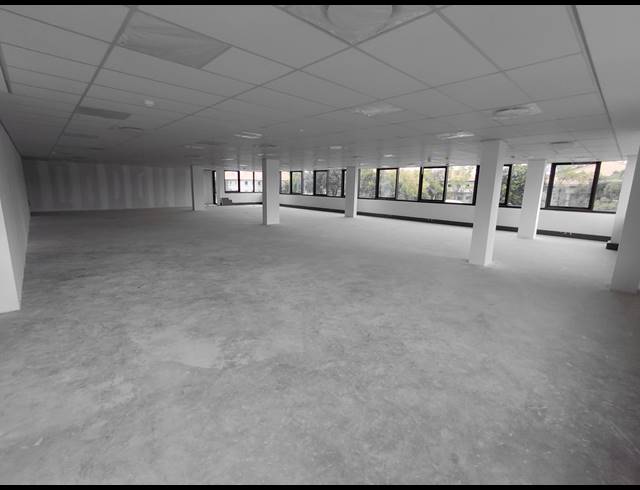 334M² OFFICE TO LET IN VORNA VALLEY